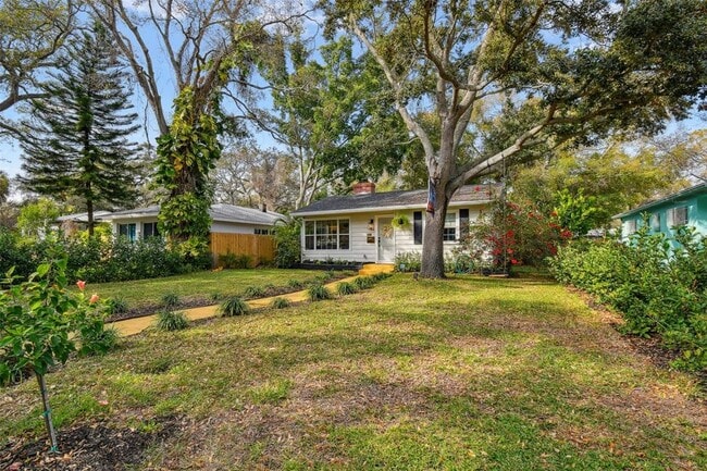 Photo - 145 24th Ave SE