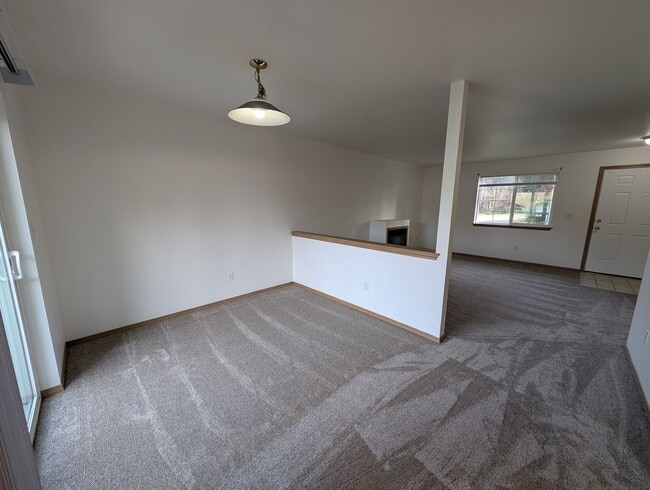 Photo - Centrally Located 3 Bedroom Triplex Unit Avail. for Rent - W/S/G paid with rent