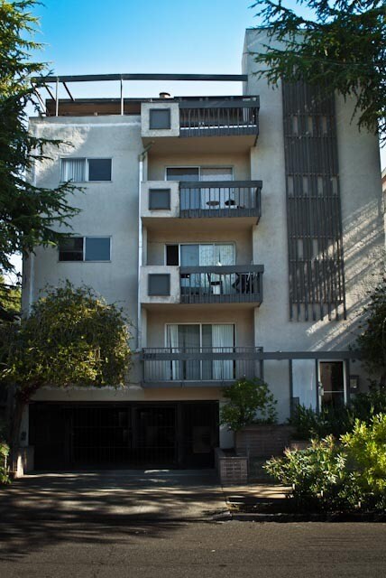 Photo - 2525 Benvenue Ave Unidad 2