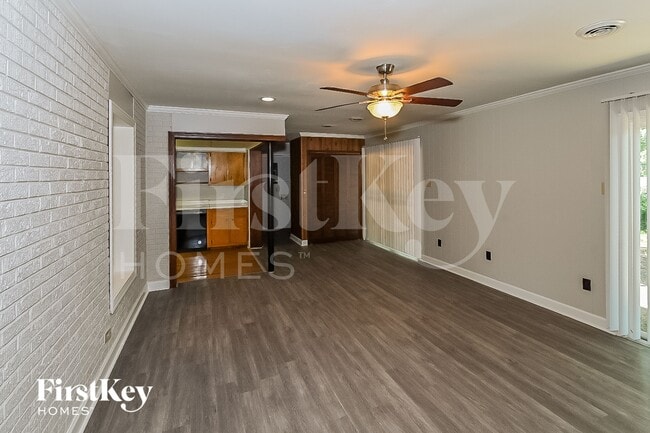 Photo - 1325 Wilbec Rd