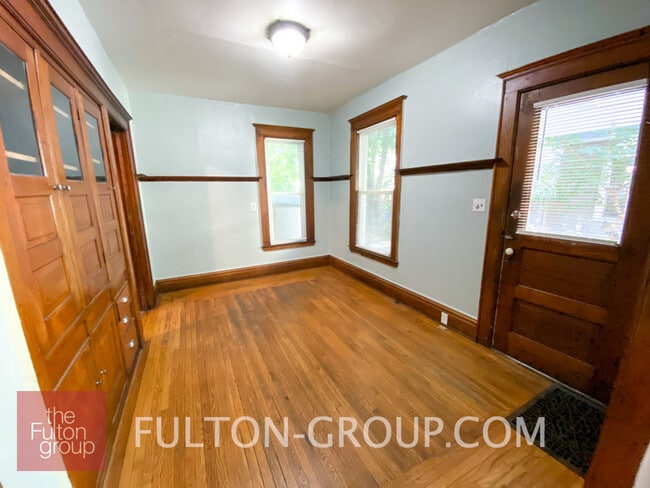 Photo - 714 Veto St NW