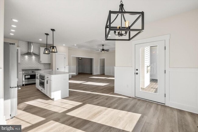 Photo - 111 Huntington Hills Ln