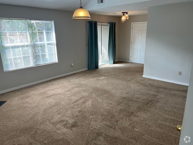 Building Photo - Serene 2-Bed Oasis in North Charleston – L... Rental