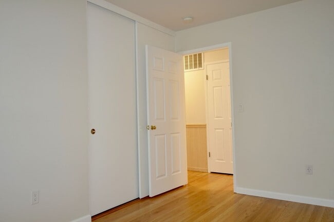 Photo - 609 Maureen Ln