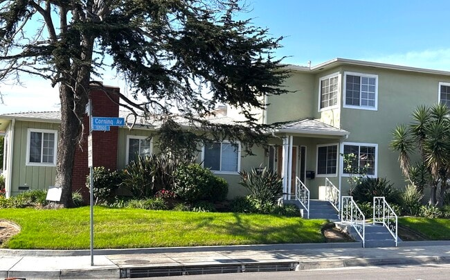 Photo - 5727 S Corning Ave Unidad 5727