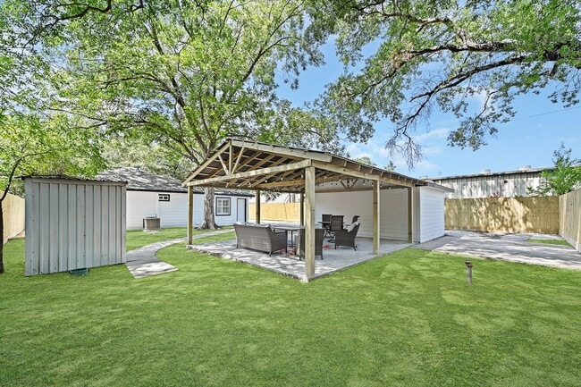 Photo - 1724 Elmview Dr