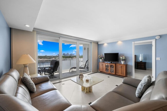 Photo - 511 Bayshore Dr Unit 904