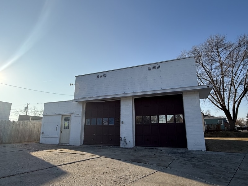 Photo - 1749 Broadway Ave