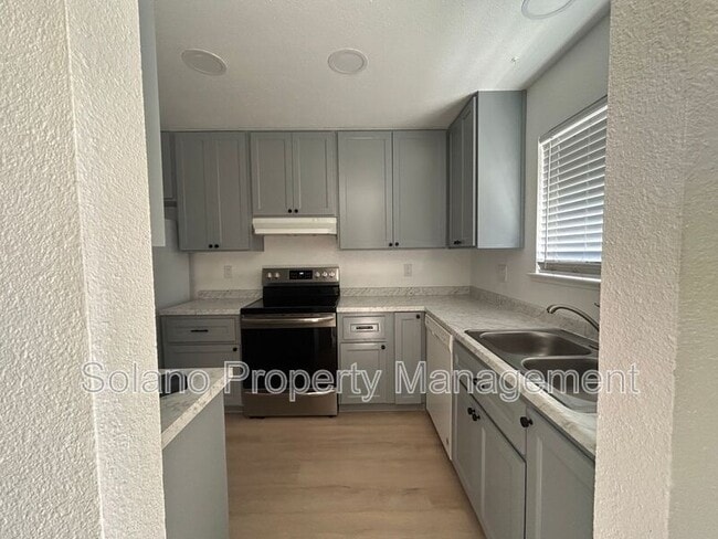 Photo - 1970 Grande Cir Unit #19