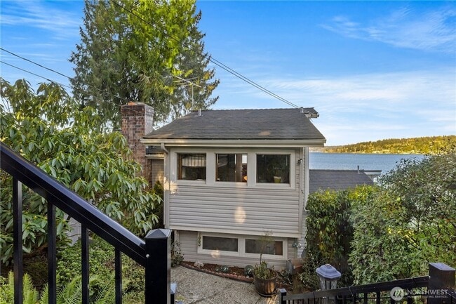 18166 SE 41st Pl