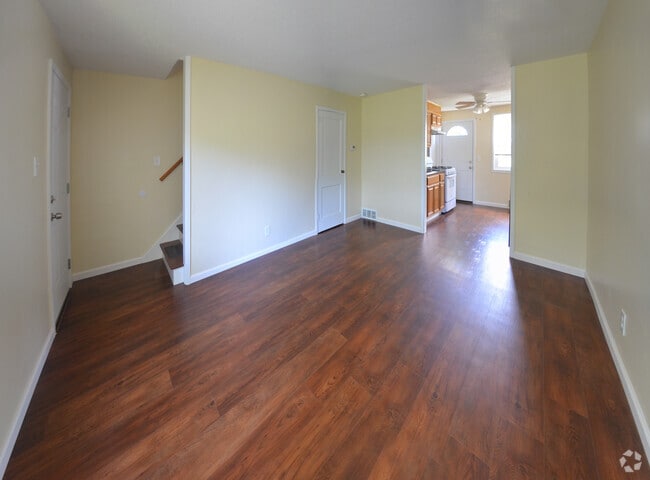 Building Photo - 21 Cannon Rd Unit 21 Rental