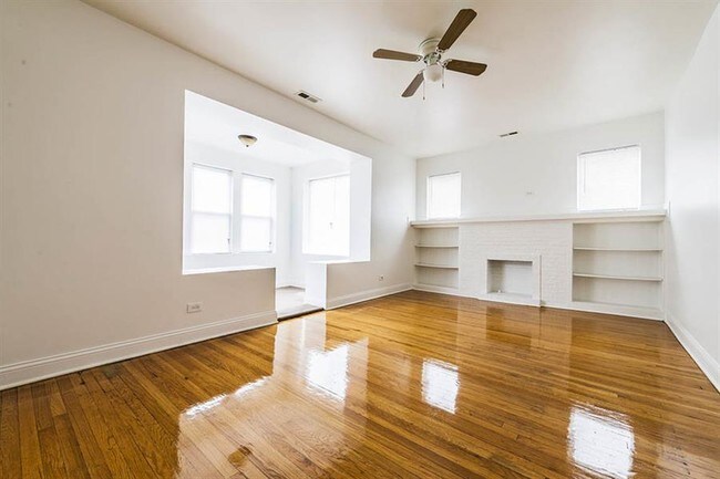 Photo - 6954 S Calumet Ave