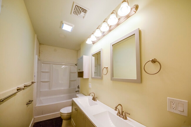 Photo - 92 High St Unit 4W