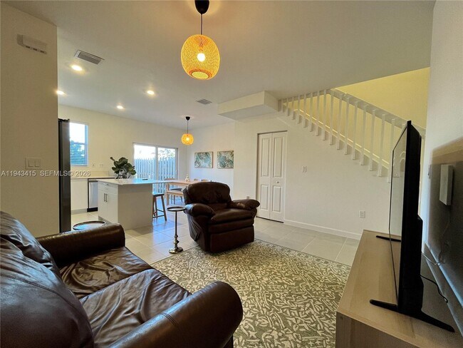 Photo - 2627 SE 28th Dr