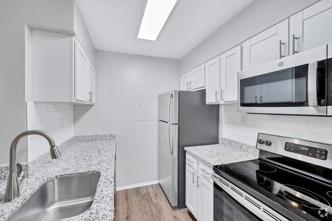 Interior Photo - Southpoint Reserve at Stoney Creek Rental