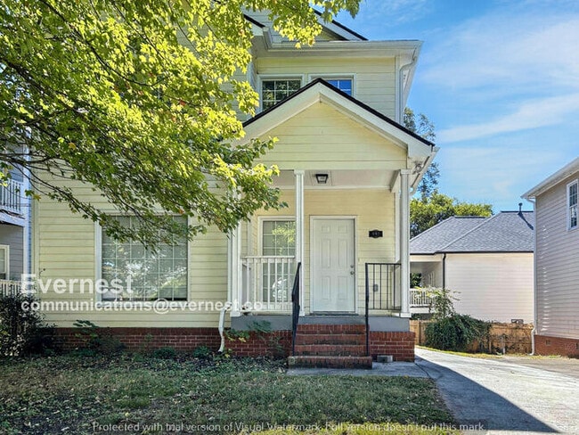 Photo - 992 Lena St NW