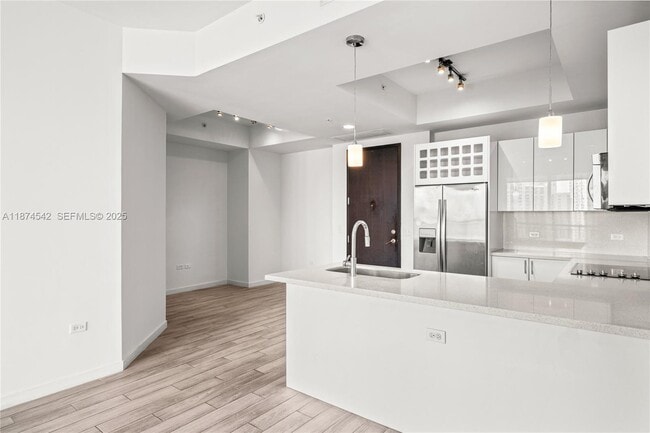 Photo - 999 SW 1st Ave Unidad PH08