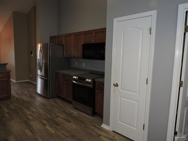 Photo - 724 Hanley Downs Dr