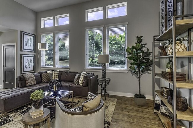 Photo - Midwood Station