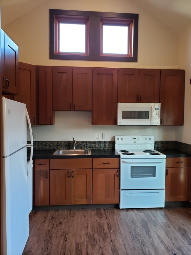 kitchen - 6864 Ne Oregon St