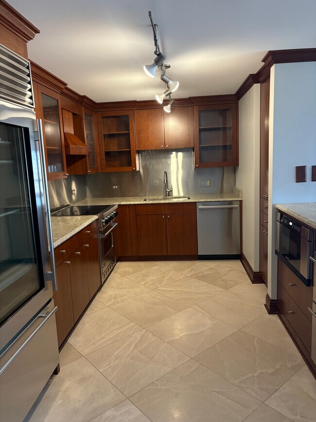 Photo - 201 E Chestnut St Unit 201 E Chestnut St. #22C Chicago, IL 60611