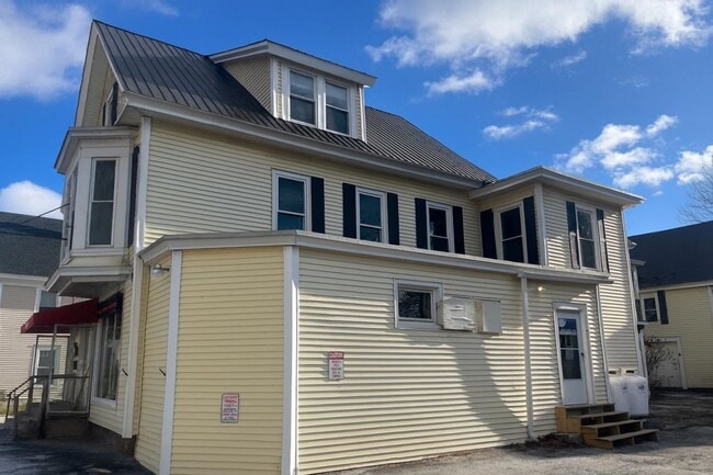 Photo - 281 Main St Unit 2