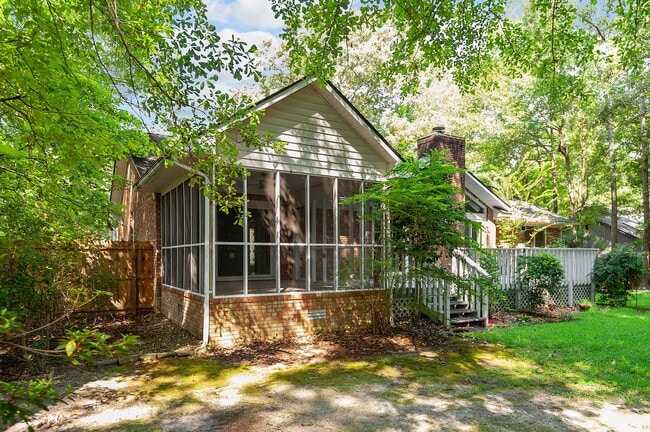 Photo - 103 Knollwood Ct