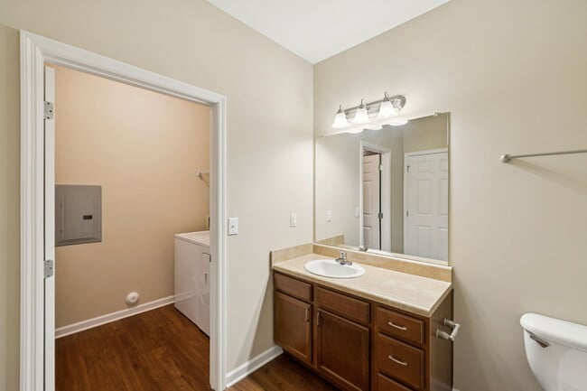 The Evergreen - 2 Bed / 1 Bath - 1,089-1,105 Sq.Ft. - Brookes Edge