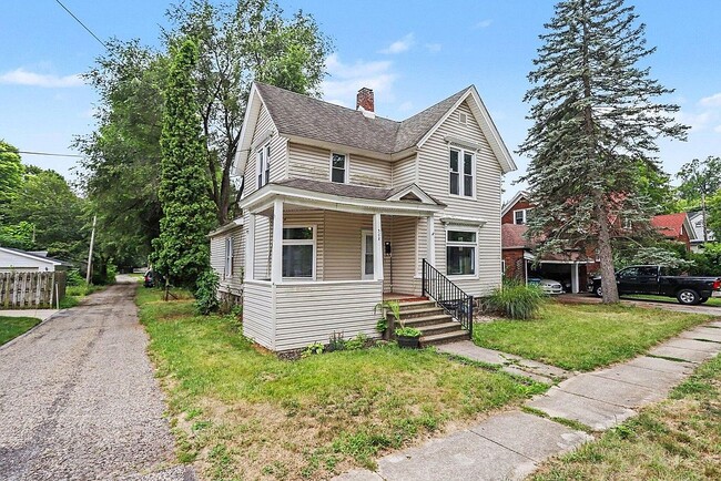 368 Garfield Ave