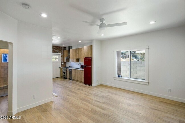 Photo - 912 E Roosevelt St