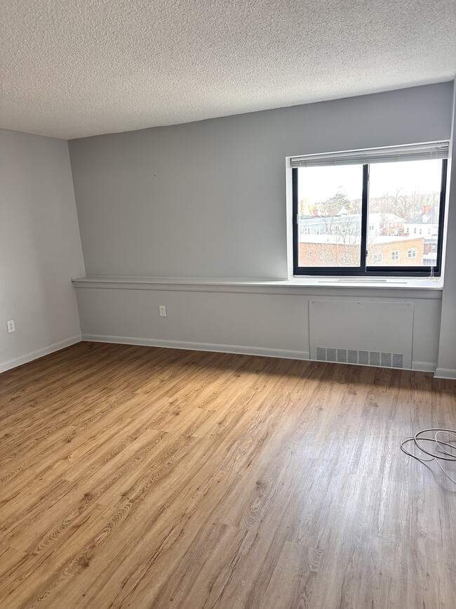 Photo - 300 Lynn Shore Dr Unit # 908