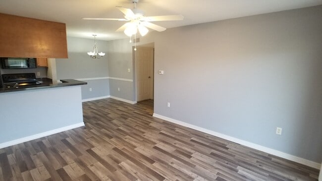 Photo - Ground Floor - Lake Front - Corner Unit - 1 Bedroom 1 Bath  for Lease
