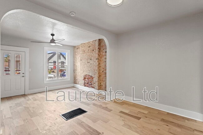 Photo - 712 E 1st Ave