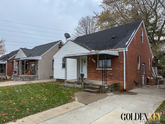 Photo - 3 Bed 1 Bath Lincoln Park Home