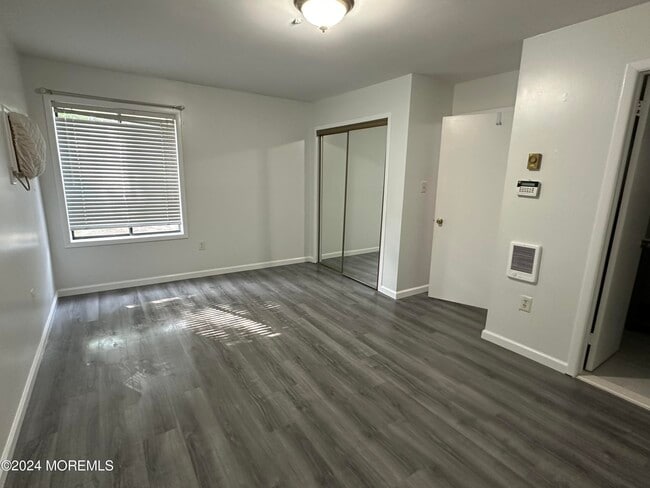 Photo - 120 Amberly Dr Unit B