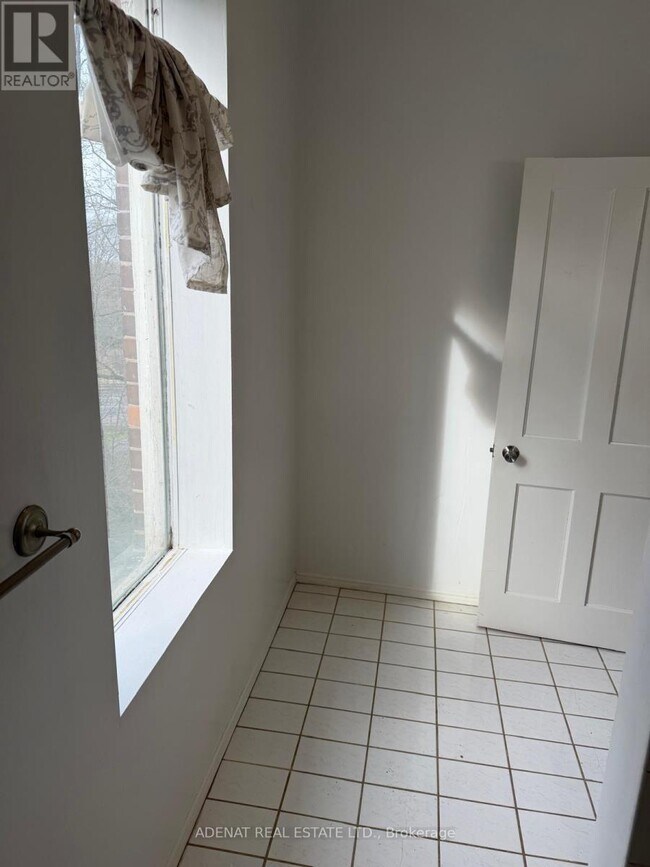 Photo - 19734 Airport Rd