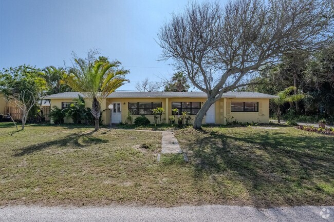 Building Photo - Beachside retreat in Indialantic! Rental