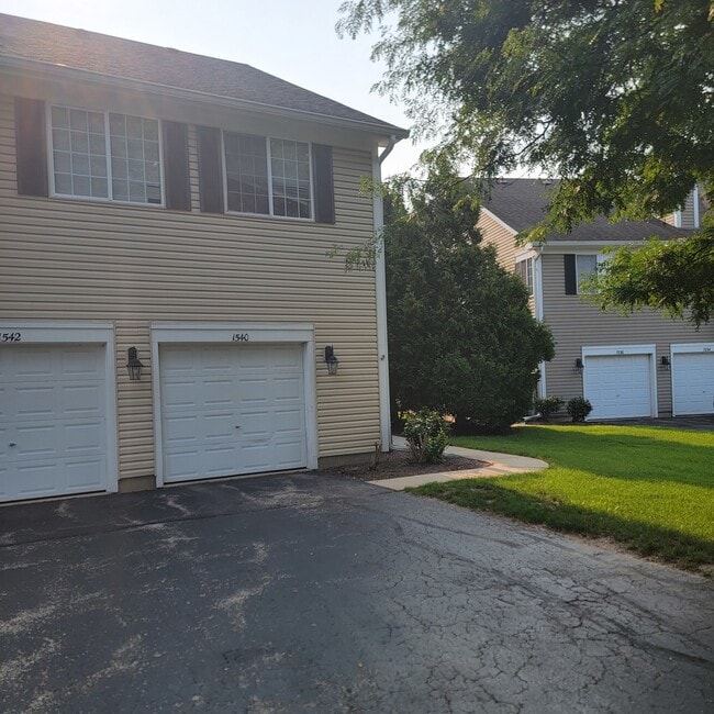 Building Photo - 1540 Hickory Rd Unit 1540 Rental
