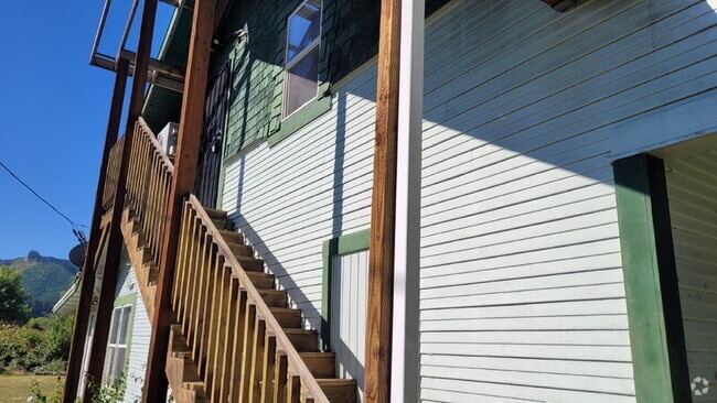 Building Photo - 368 E Dean Ave Unit B Rental