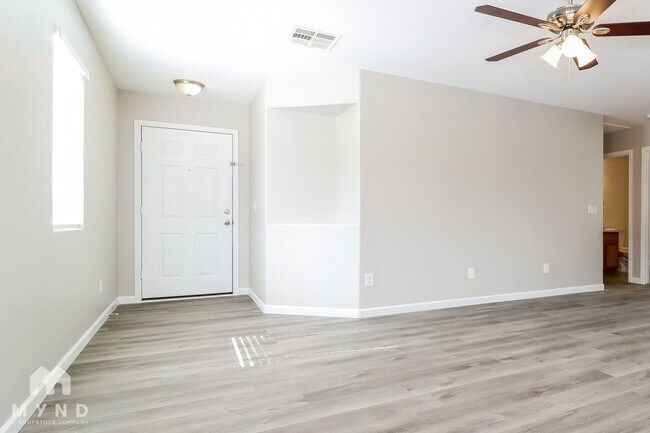Photo - 16812 W Marshall Ln