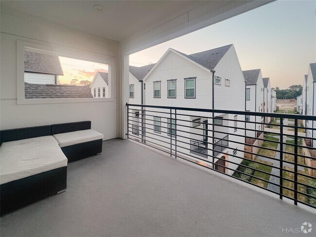 Building Photo - 5402 Wheatley St Rental