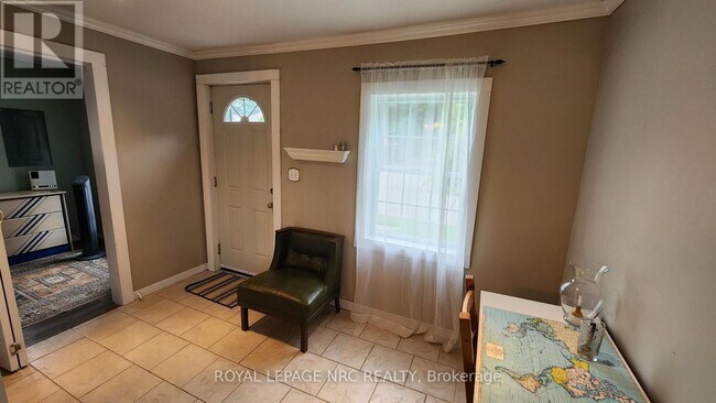 Photo - 215 Devon Pl
