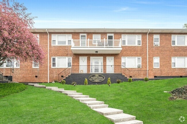 Building Photo - 184 Purchase St Unit 1-2 Rental