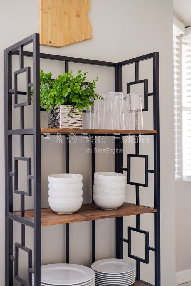 Photo - 3011 S Country Club Way