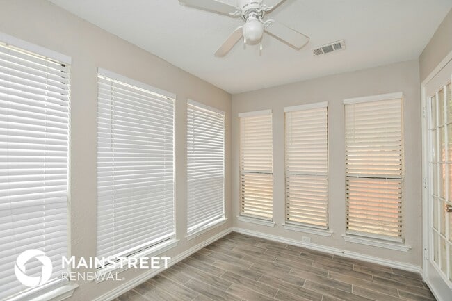 Photo - 5401 Edgewater Cir