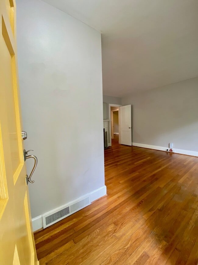 Photo - 2123 Sprunt Ave