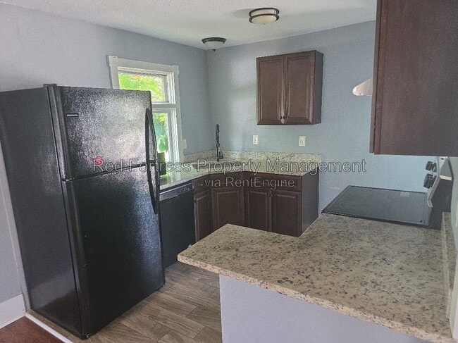 Photo - 1609 Poinsettia Ave