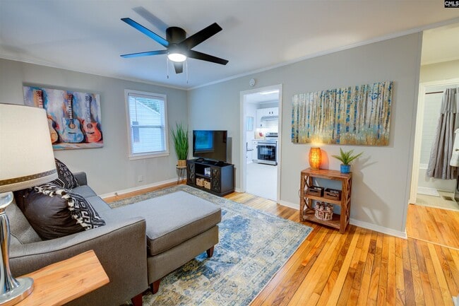 Photo - 322 S Kilbourne Rd