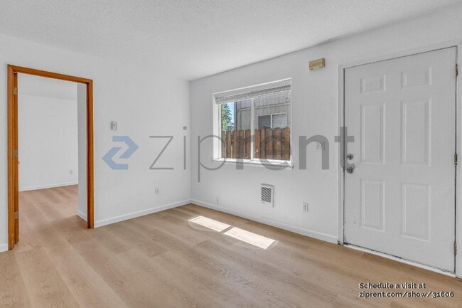 Photo - 1526 NE 68th Ave