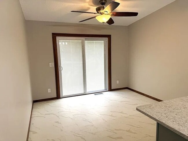 Photo - 7431 Rosewood Ln N